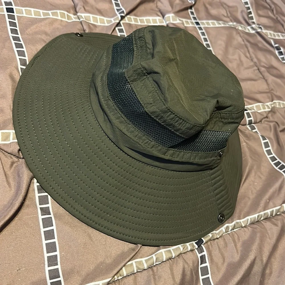 Men’s hat - Picture 3 of 3